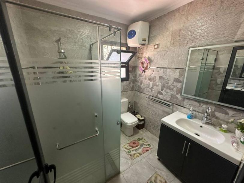 Helle, gemütliche zweistöckige Villa mit Terrasse und Garten im Gebiet Mubarak 2-7