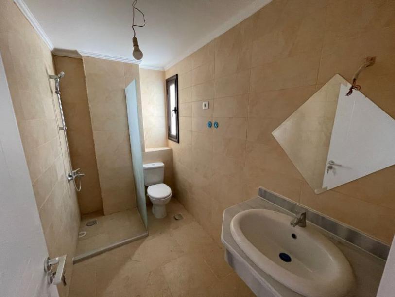 Nagelneue 2-Zimmer-Wohnung in grüner Oase mit privatem Strand-3