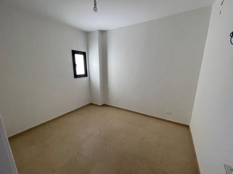 Nagelneue 2-Zimmer-Wohnung in grüner Oase mit privatem Strand-4