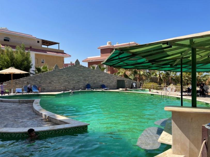 Nagelneue 2-Zimmer-Wohnung in grüner Oase mit privatem Strand-8