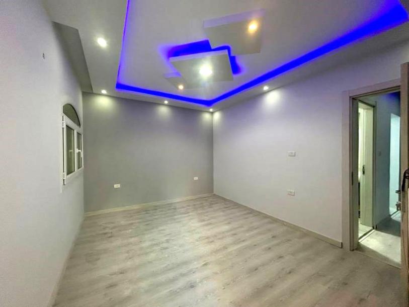 Gemütliche, renovierte 1-Zimmer-Wohnung im Erdgeschoss eines Wohngebäudes im Gebiet Mubarak 2-4