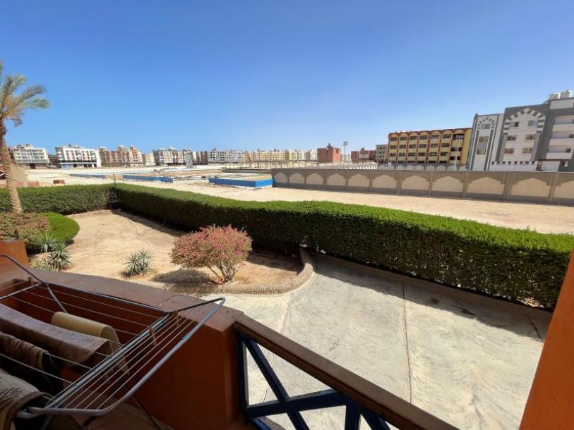 Geräumige 2-Zimmer-Wohnung in einer Wohnanlage mit Swimmingpool-13