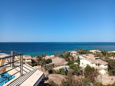 Zwei brandneue, möblierte Studios in einer Anlage mit privatem Strand und Wasserpark