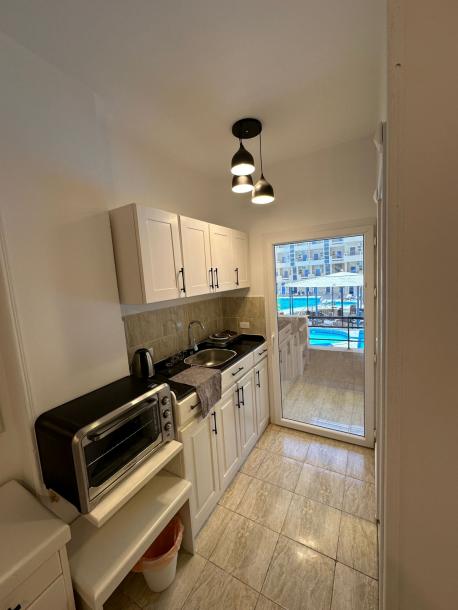 Helles Studio im 1. Obergeschoss der Wohnanlage Tiba Resort im Gebiet El Aheya-11