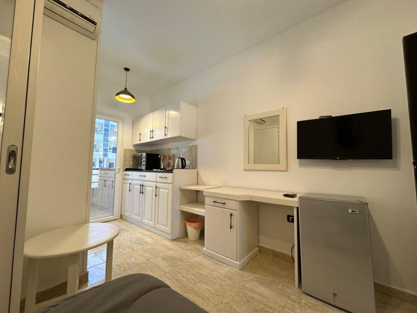 Helles Studio im 1. Obergeschoss der Wohnanlage Tiba Resort im Gebiet El Aheya-7