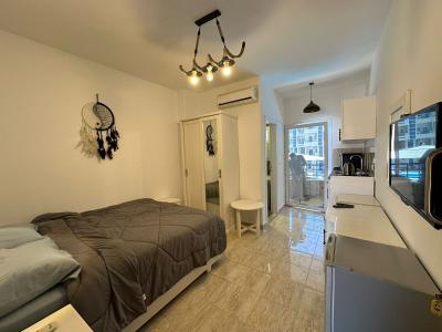 Helles Studio im 1. Obergeschoss der Wohnanlage Tiba Resort im Gebiet El Aheya